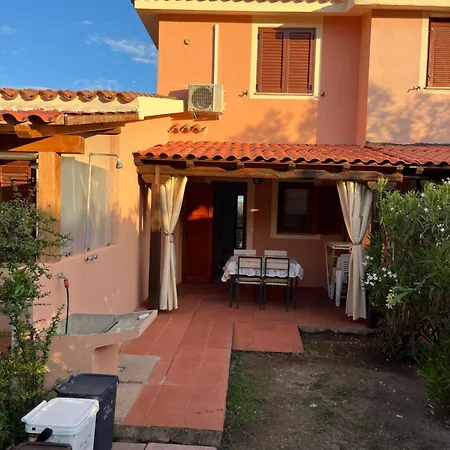 Апартаменты Mp Casa Sviluppata Su Due Piani Con Doppia Veranda E Parcheggio Privato Сан-Теодоро