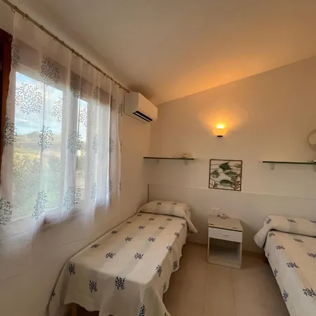 Apartment Mp Casa Sviluppata Su Due Piani Con Doppia Veranda E Parcheggio Privato *
