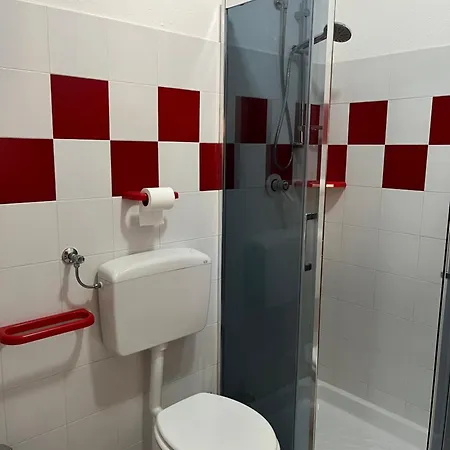 Mp Casa Sviluppata Su Due Piani Con Doppia Veranda E Parcheggio Privato Апартаменты *