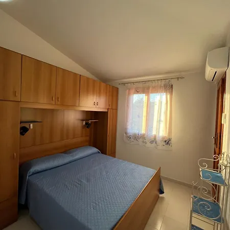 Mp Casa Sviluppata Su Due Piani Con Doppia Veranda E Parcheggio Privato *