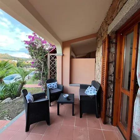 Mp Casa Sviluppata Su Due Piani Con Doppia Veranda E Parcheggio Privato * San Teodoro (Sardinia)