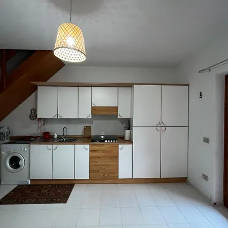 Mp Casa Sviluppata Su Due Piani Con Doppia Veranda E Parcheggio Privato Apartman San Teodoro