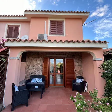 Mp Casa Sviluppata Su Due Piani Con Doppia Veranda E Parcheggio Privato Διαμέρισμα