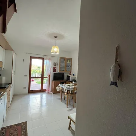 Appartement Mp Casa Sviluppata Su Due Piani Con Doppia Veranda E Parcheggio Privato San Teodoro (Sardinia)