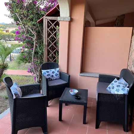 Mp Casa Sviluppata Su Due Piani Con Doppia Veranda E Parcheggio Privato