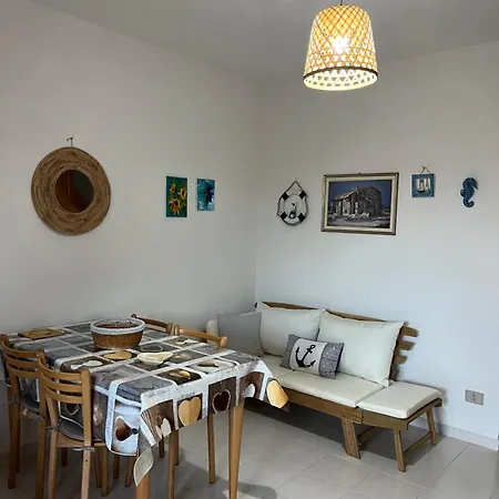 Appartement Mp Casa Sviluppata Su Due Piani Con Doppia Veranda E Parcheggio Privato