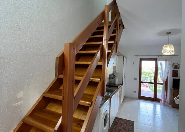 Mp Casa Sviluppata Su Due Piani Con Doppia Veranda E Parcheggio Privato Daire *