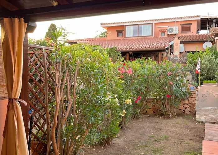 Mp Casa Sviluppata Su Due Piani Con Doppia Veranda E Parcheggio Privato Daire San Teodoro (Sardinia)