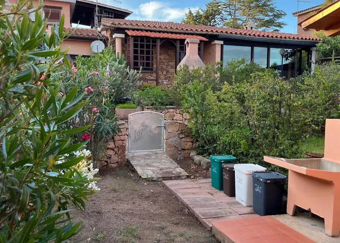 Mp Casa Sviluppata Su Due Piani Con Doppia Veranda E Parcheggio Privato *