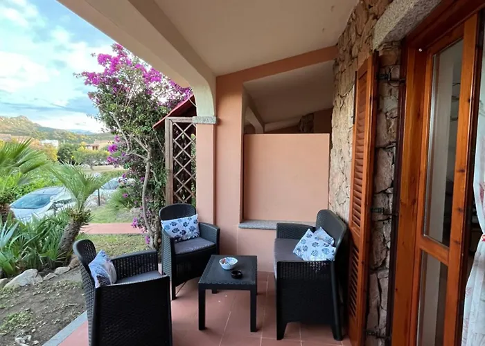 Mp Casa Sviluppata Su Due Piani Con Doppia Veranda E Parcheggio Privato * San Teodoro (Sardinia)