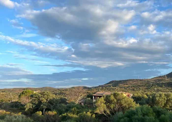 Daire Mp Casa Sviluppata Su Due Piani Con Doppia Veranda E Parcheggio Privato San Teodoro (Sardinia)