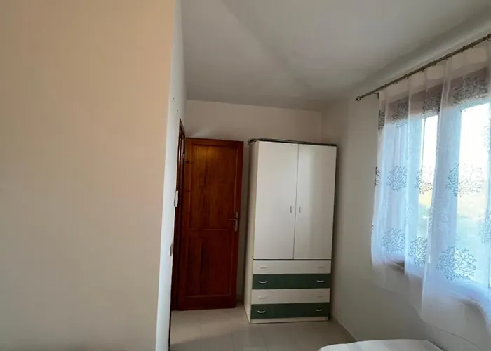 Daire Mp Casa Sviluppata Su Due Piani Con Doppia Veranda E Parcheggio Privato