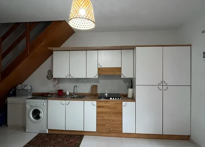 Mp Casa Sviluppata Su Due Piani Con Doppia Veranda E Parcheggio Privato Daire *