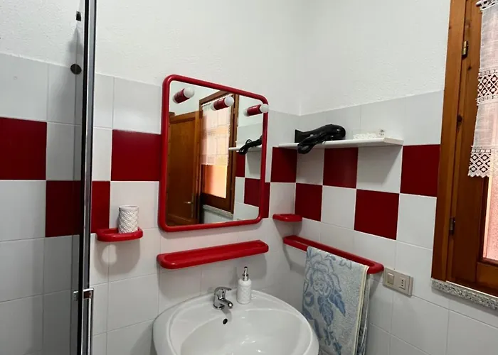 Mp Casa Sviluppata Su Due Piani Con Doppia Veranda E Parcheggio Privato Daire *