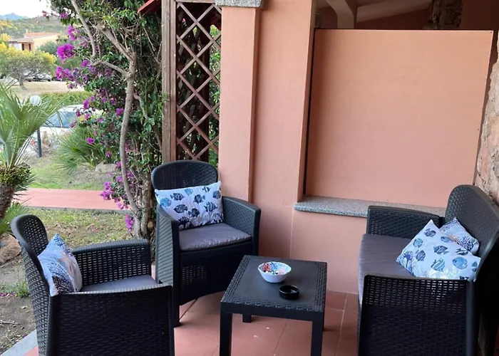 Mp Casa Sviluppata Su Due Piani Con Doppia Veranda E Parcheggio Privato