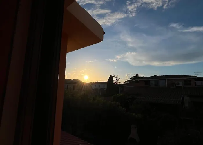 Mp Casa Sviluppata Su Due Piani Con Doppia Veranda E Parcheggio Privato Daire *